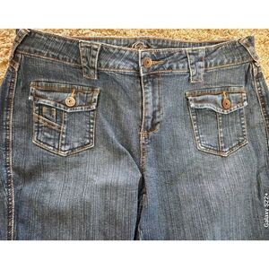 35 Women's Q-Gene Jeans Co QG straight leg jeans unique 4 button flap pocket